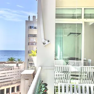  Appartement Luxurious 2 Bedrooms Apartment, 30 Meter From