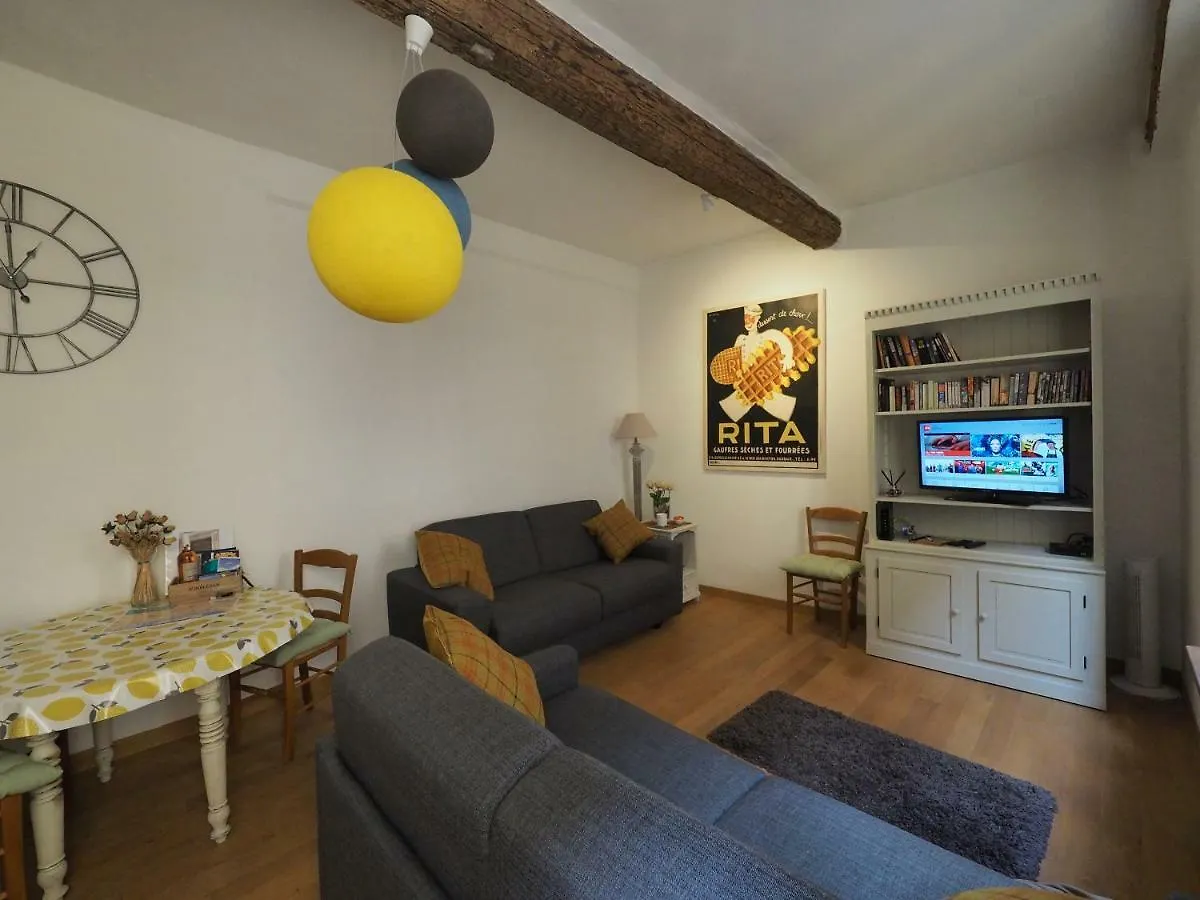 2 Bedroom Apartment Old Town Centre Nice Fransa